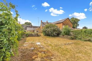11 Culworth Road Chipping Warden